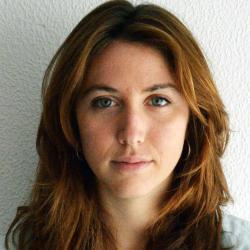 Bruna Cases est une photojournaliste espagnole basée à Barcelone, spécialisée dans les questions sociales et environnementales. Elle est membre de RUIDO Photo