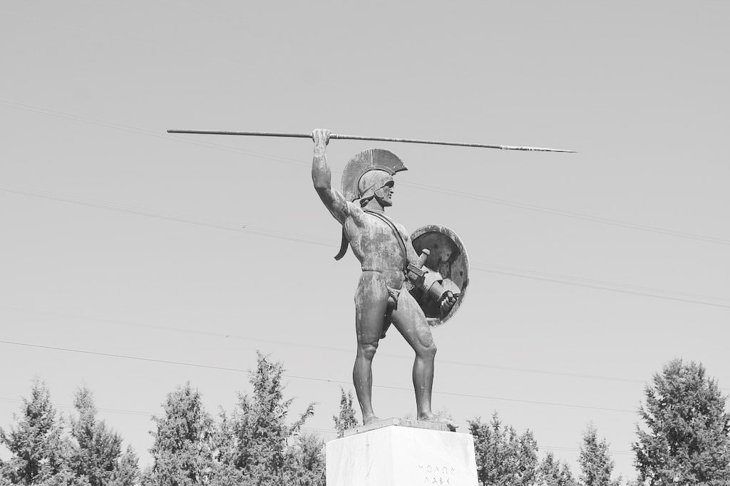 leonidas statue termopiles