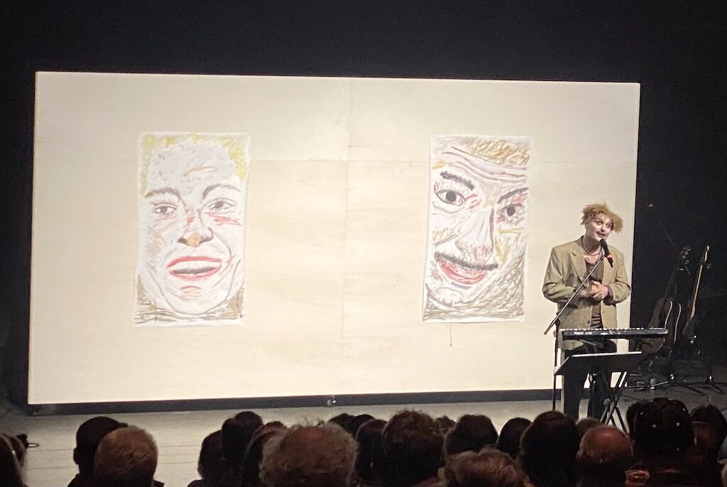 Ivo Dimchev, Hot Sotz (2025), performance durant le Steirischer Herbst, à la Helmut List Halle. | Photo: ©ABK