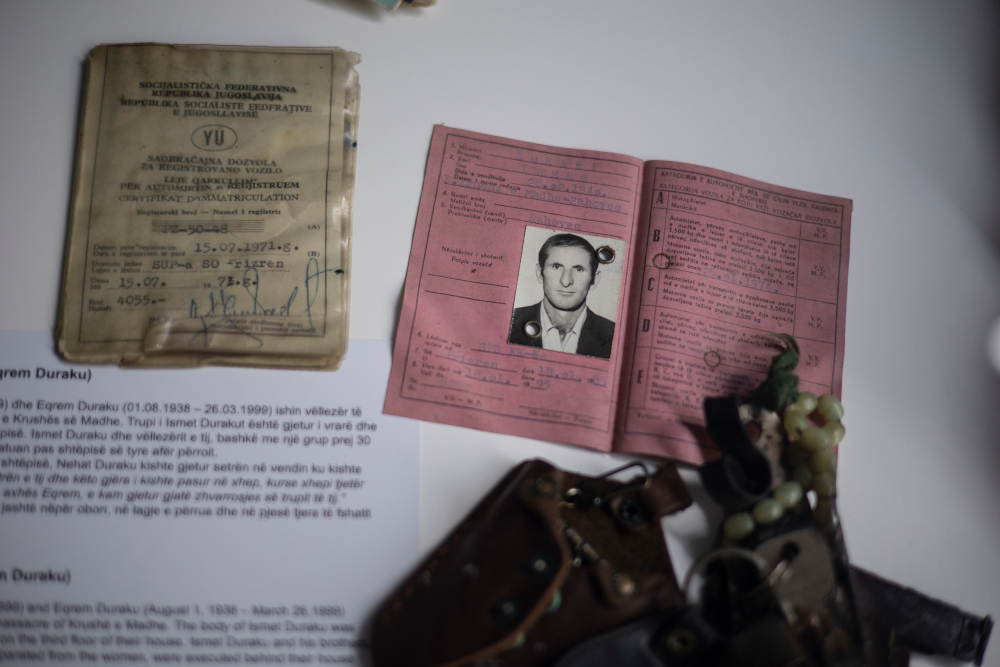 Belongings of residents of Krushe e Madhe who were killed during the war between 1998 and 1999 are displayed in the museum of the massacre. | Photo: LGA